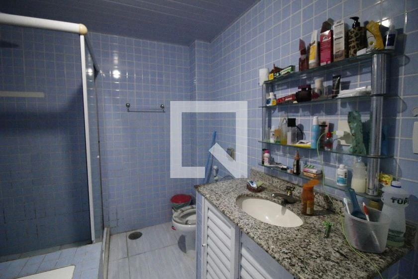 Apartamento de 260 m² com banheira e espaço de home office — photo 23