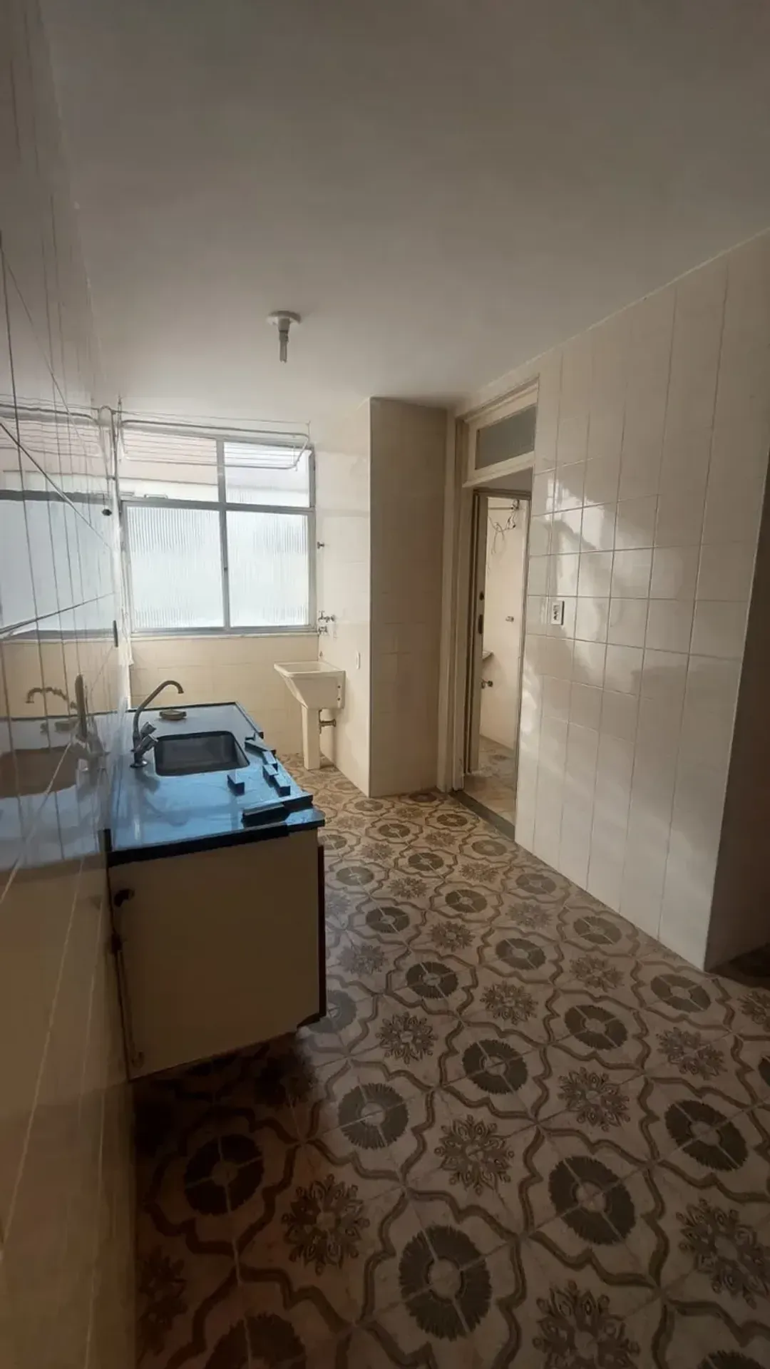 Unfurnished 2-bedroom apartment with 70 m² — photo 18