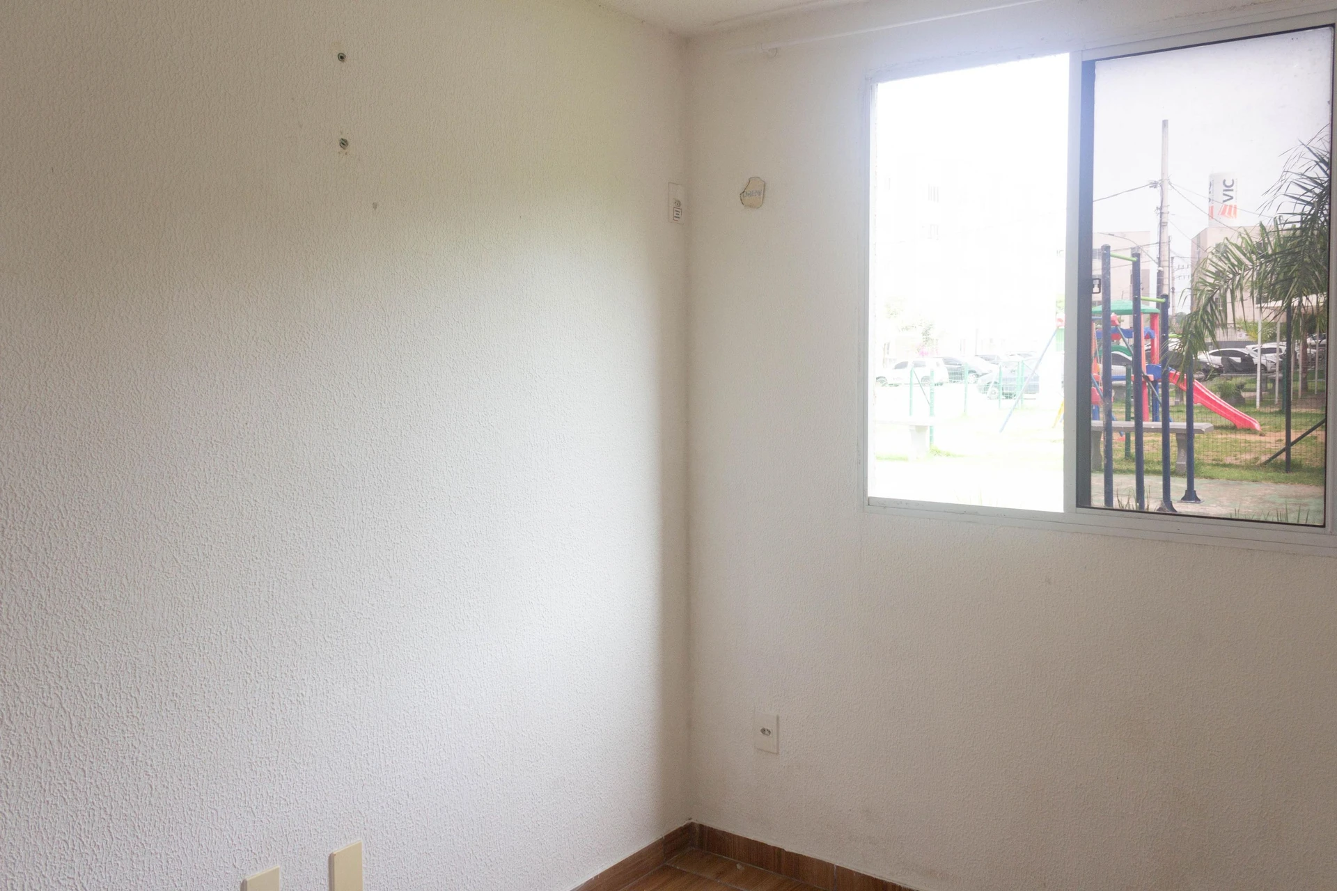 2-bedroom apartment in a building with a gym — photo 34