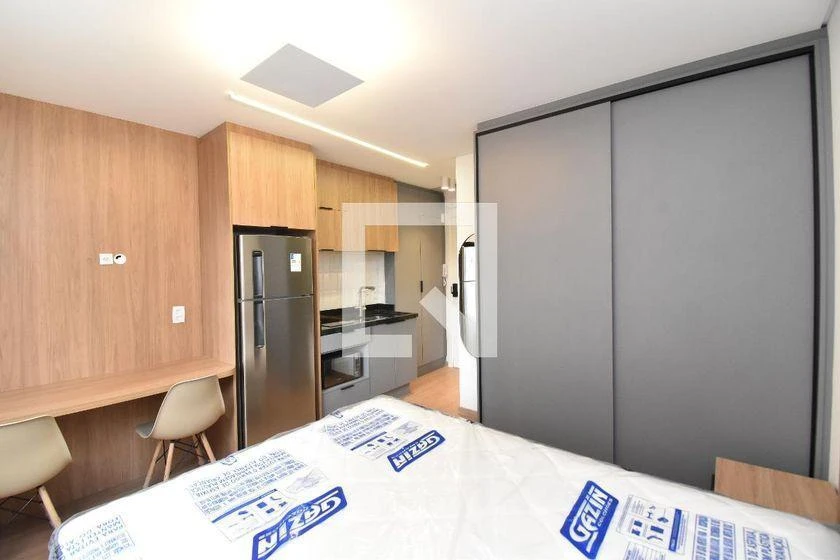 Мебльована квартира з 1 спальнею 20 м²