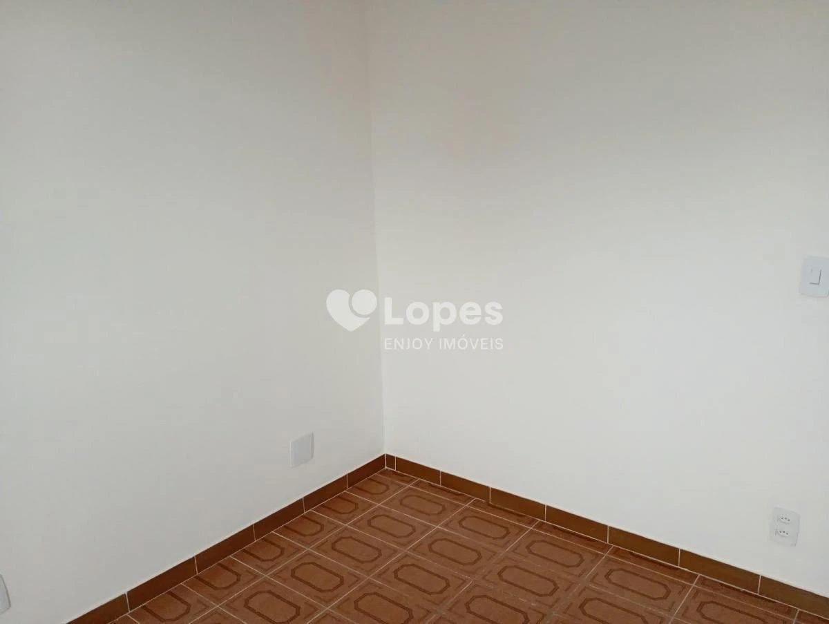 2-bedroom apartment with a mountain view — photo 21