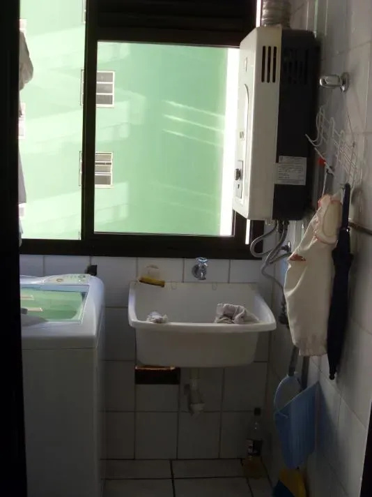 60 m² apartment with 2 bedrooms and enclosed balcony — photo 11