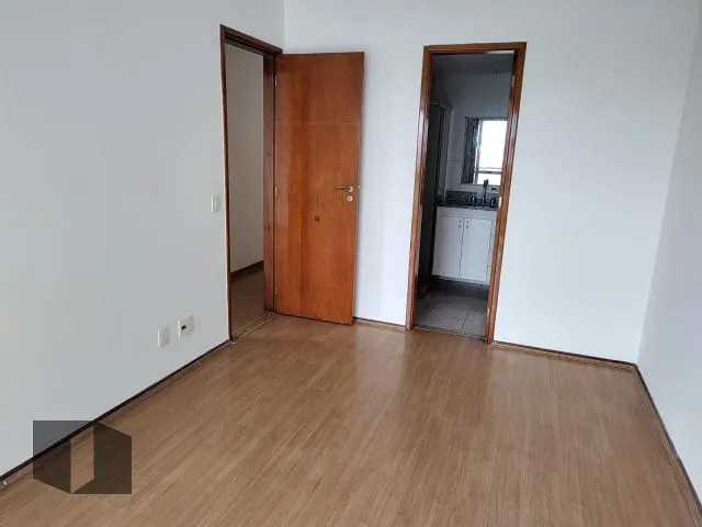 Apartment with a closed kitchen and 3 bedrooms — photo 12