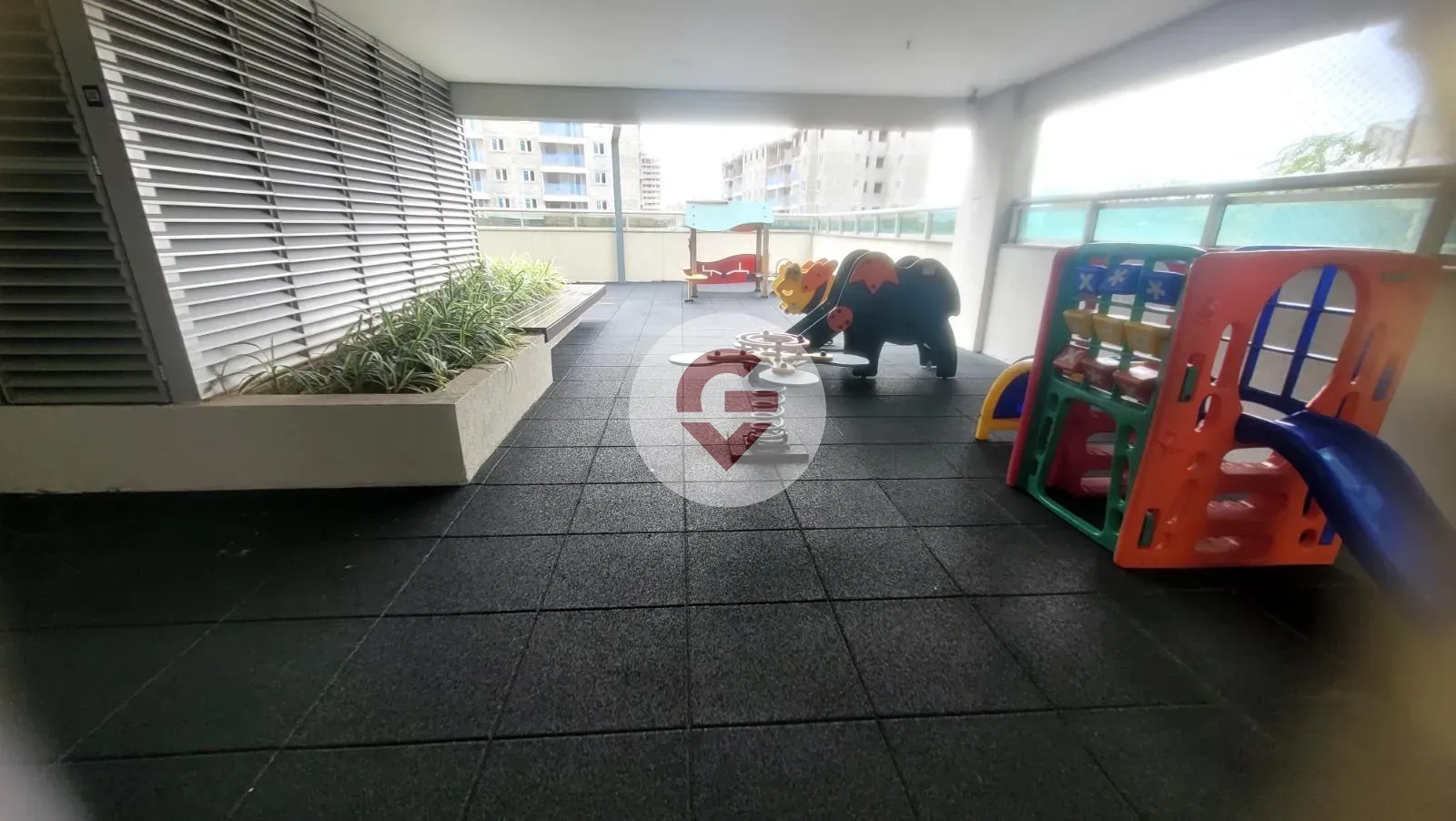 Departamento de 1 dormitorio con balcón cerrado con vidrio — photo 30