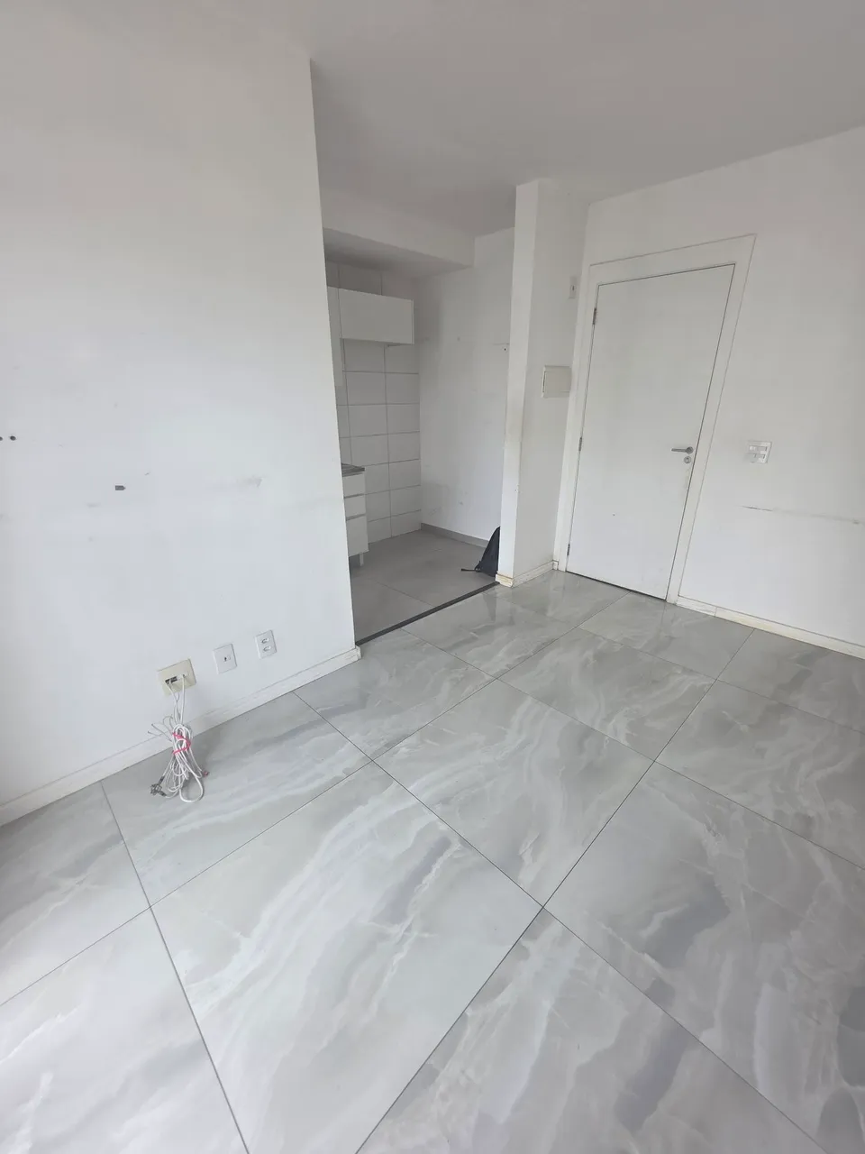 2-bedroom apartment in a building with a gym — photo 14