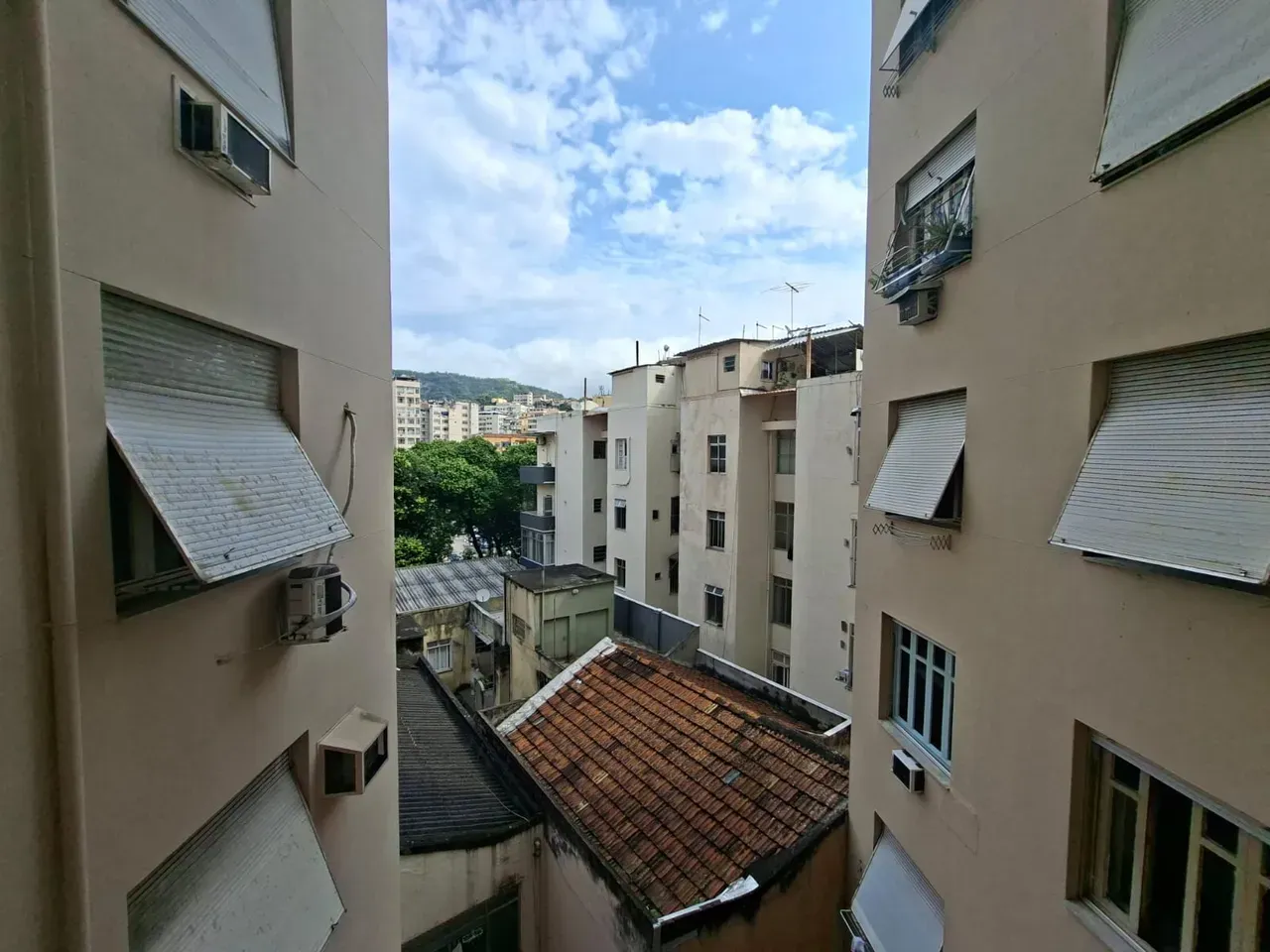 Apartamento com piso de madeira ou laminado, Centro — photo 3