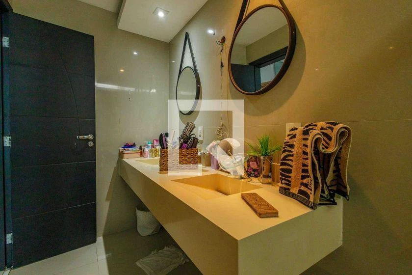 Furnished house with 5 bedrooms and open-plan kitchen — photo 43