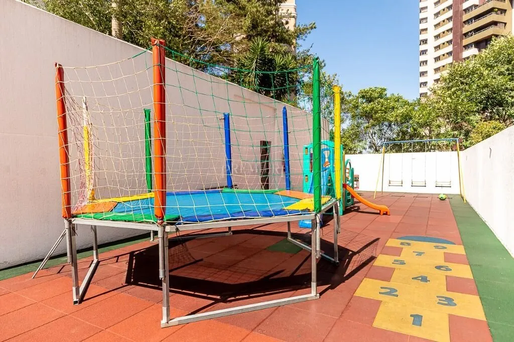 4-bedroom apartment with private barbecue — photo 48