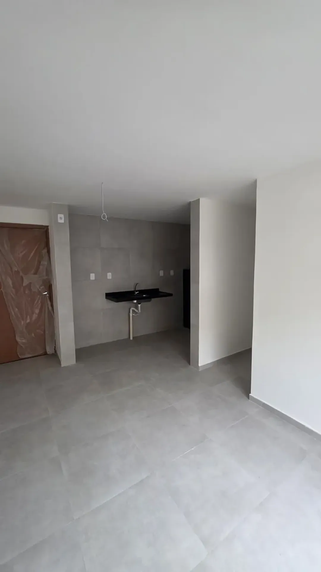 2-bedroom apartment on the 2nd floor with an en-suite — photo 4