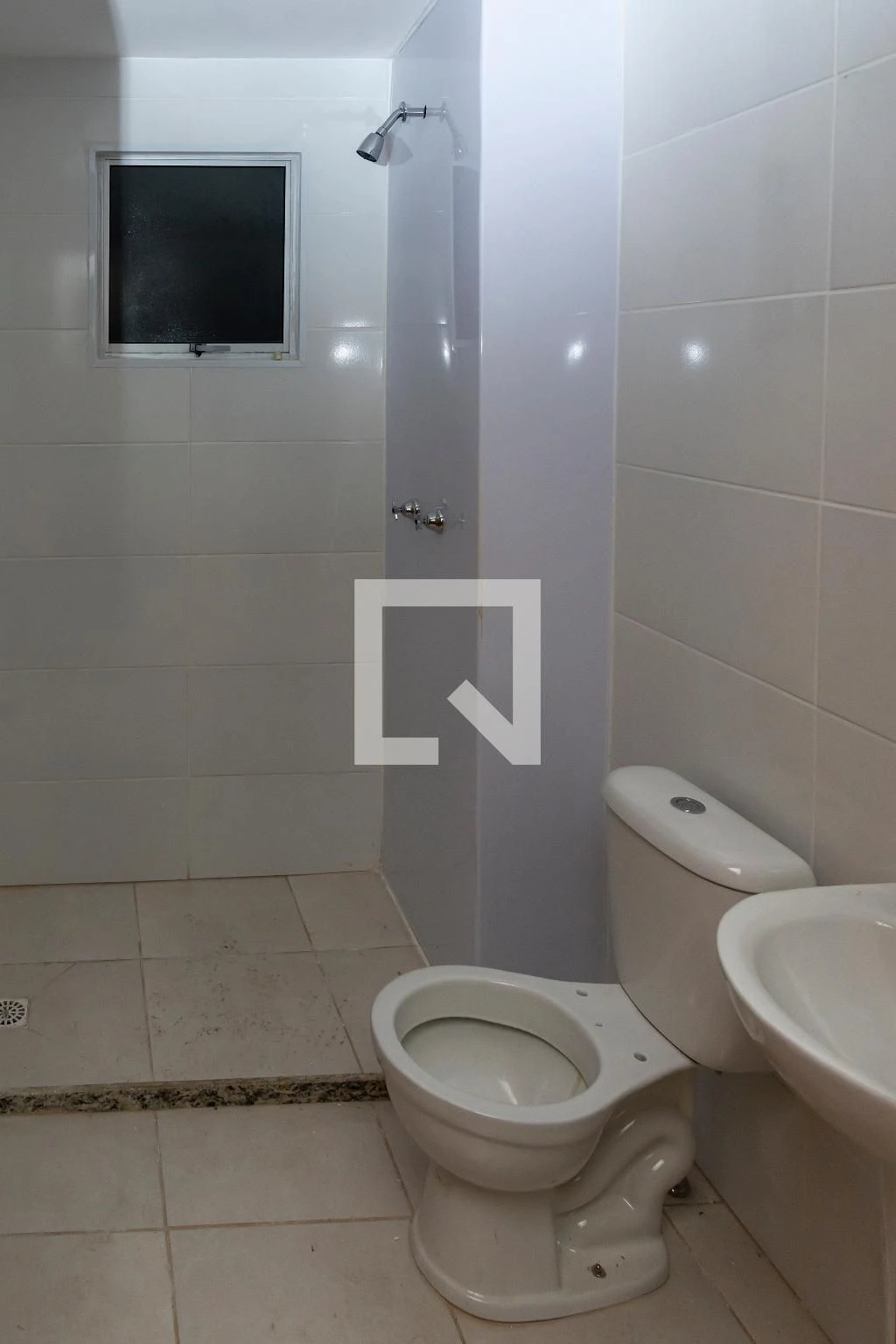 2-bedroom apartment in a building with a gym — photo 32