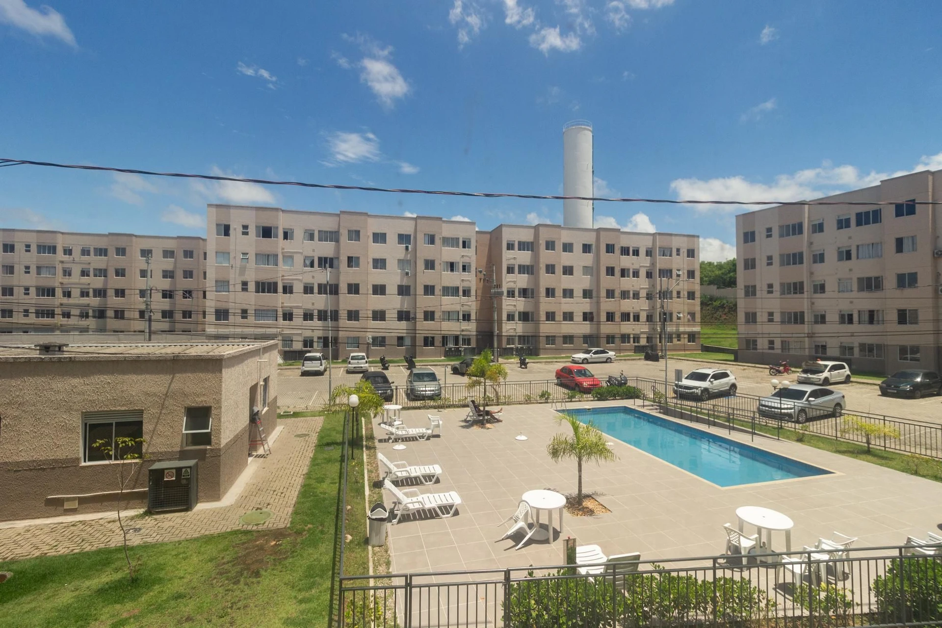 Apartamento com 2 quartos e piscina no condomínio — photo 6