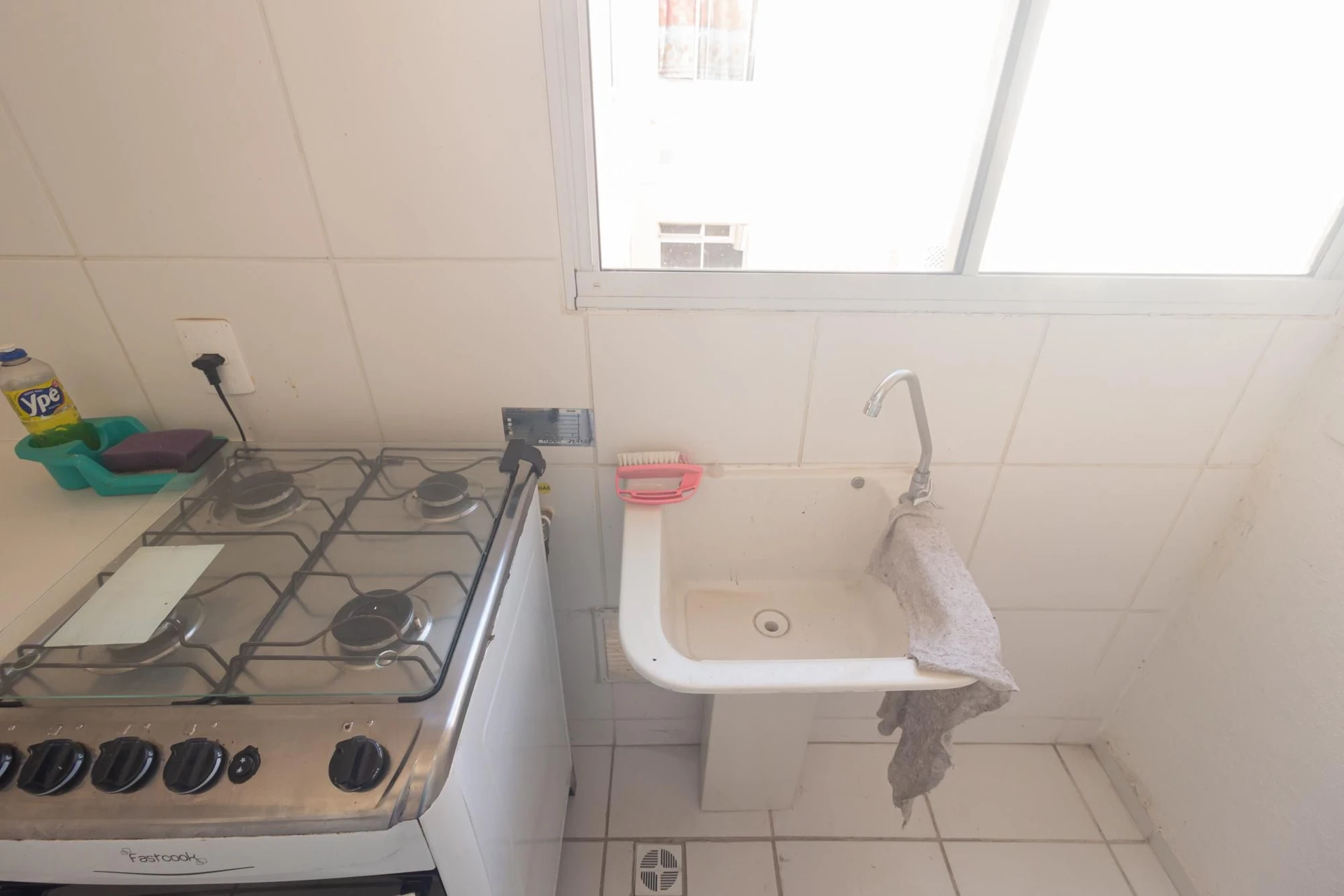 Furnished apartment with 2 bedrooms and an open kitchen — photo 4
