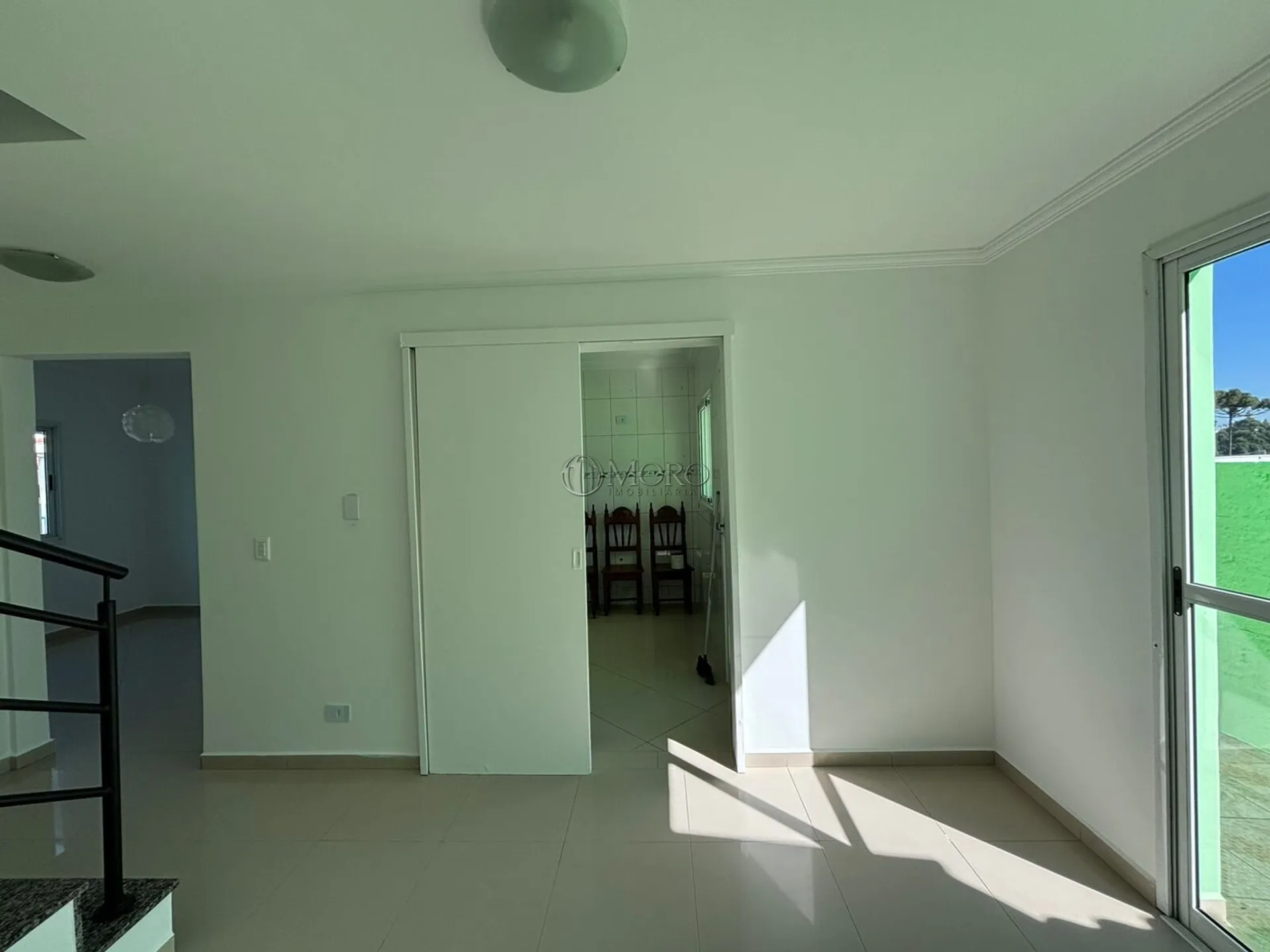 Townhouse with a closed kitchen and 3 bedrooms — photo 2