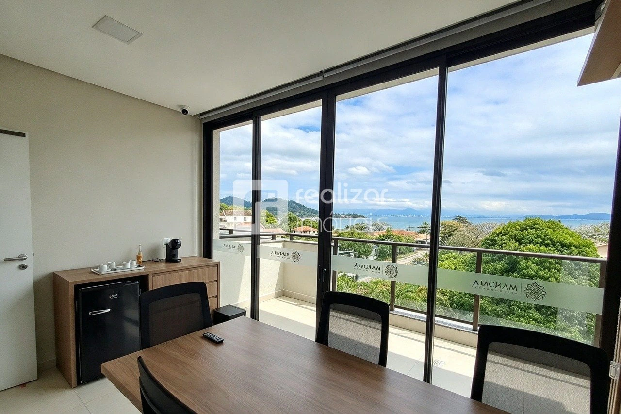 Home office in a one-bedroom apartment, 31 m² — photo 6