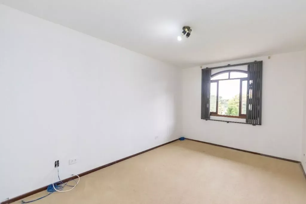 Two-story house with 3 bedrooms and 173 m², 2 parking — photo 37