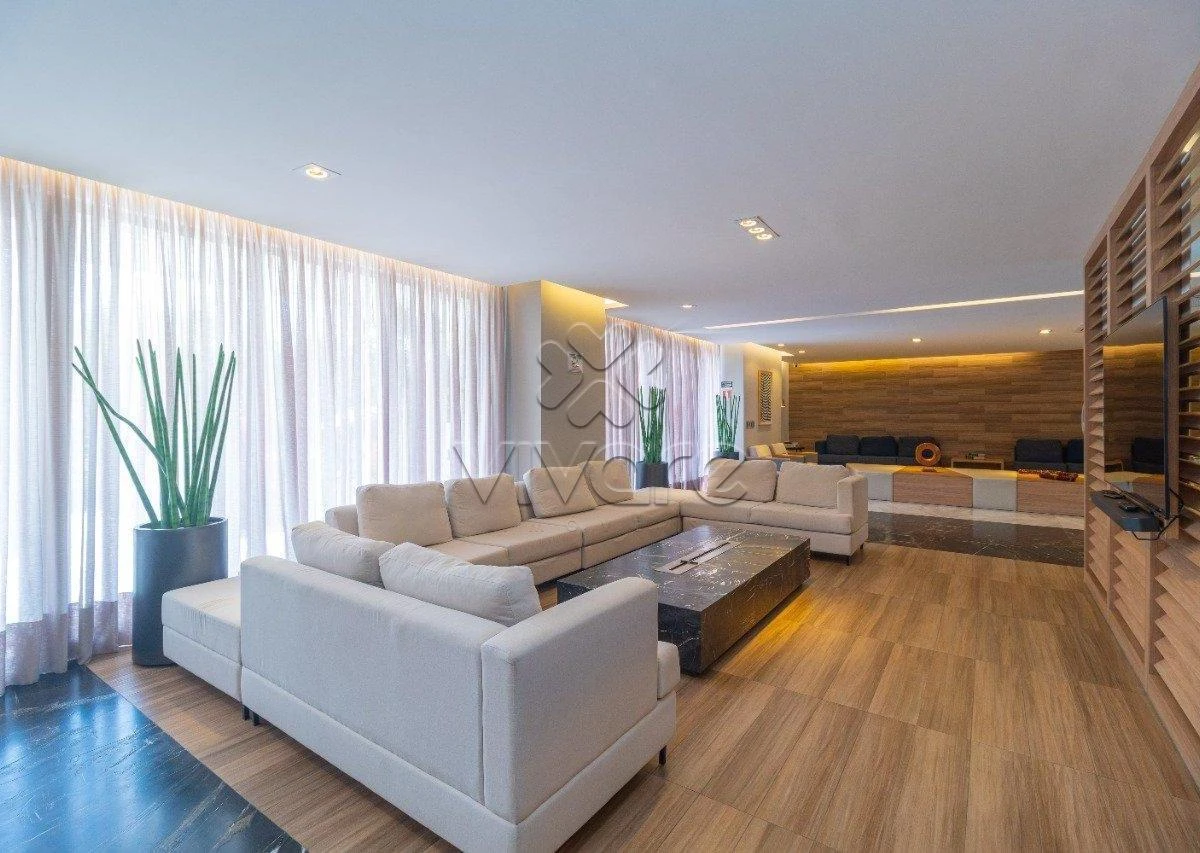 2-bedroom apartment with a grill on the balcony in Curitiba — photo 3