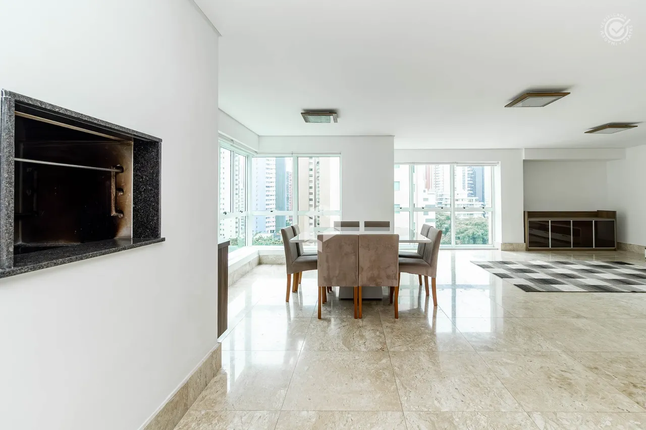 3 en-suite bedroom apartment with 3 parking spots 426 m² — photo 4