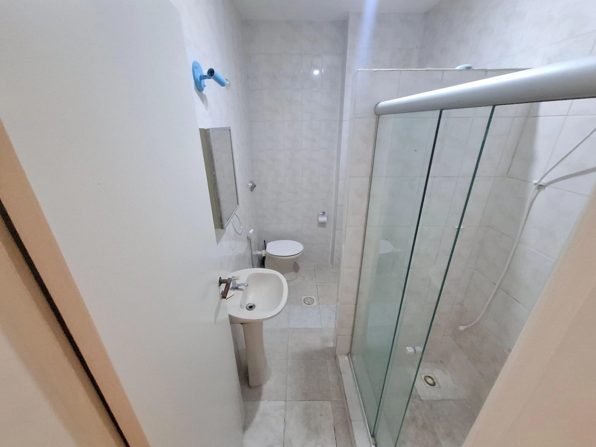 One-bedroom apartment with a mountain view in Rio de Janeiro — photo 7