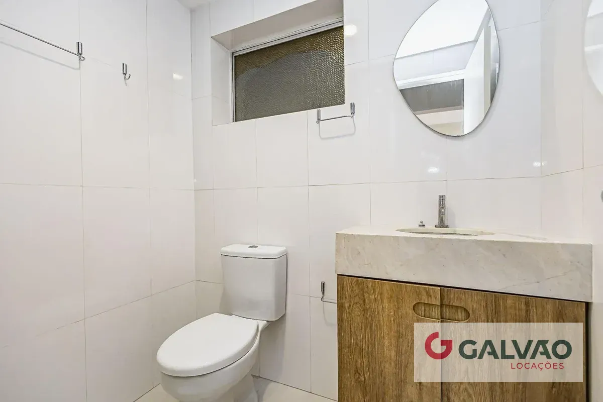 Wood or laminate floors in a one-bedroom apartment, 47 m² — photo 11