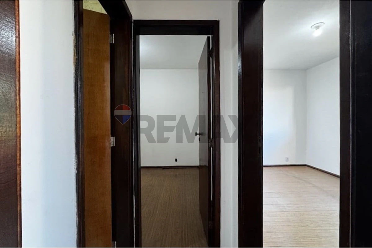 Apartment, 65 m², with wood or laminate floors — photo 5