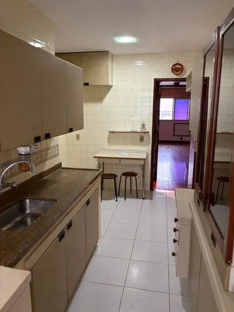 Unfurnished 3-bedroom apartment with 3 bathrooms — photo 34