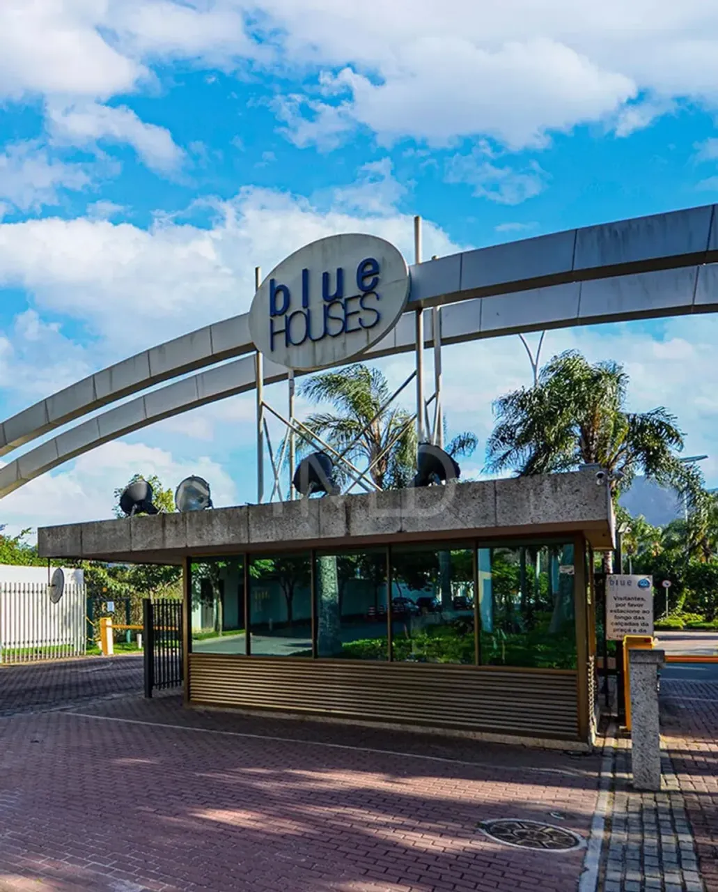 Casa com 4 quartos e 5 banheiros, com 3 vagas — photo 2