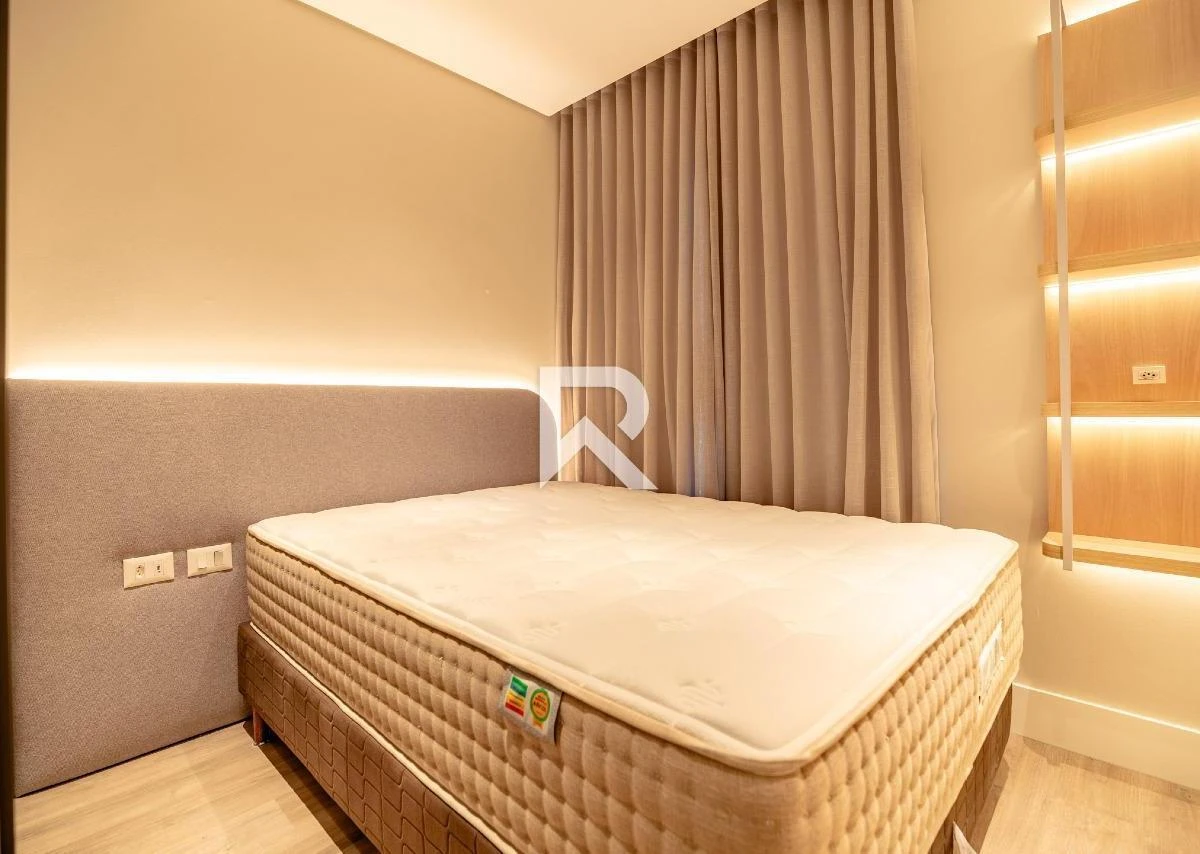 Furnished apartment, 87 m², with a glass-enclosed balcony — photo 24