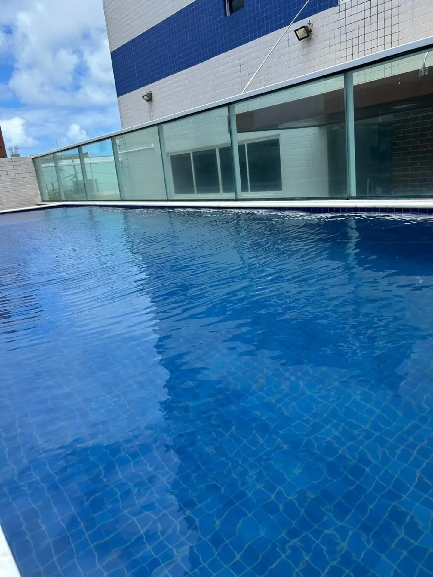 Вид на воду и 3 спальни: квартира 109 м² — photo 13