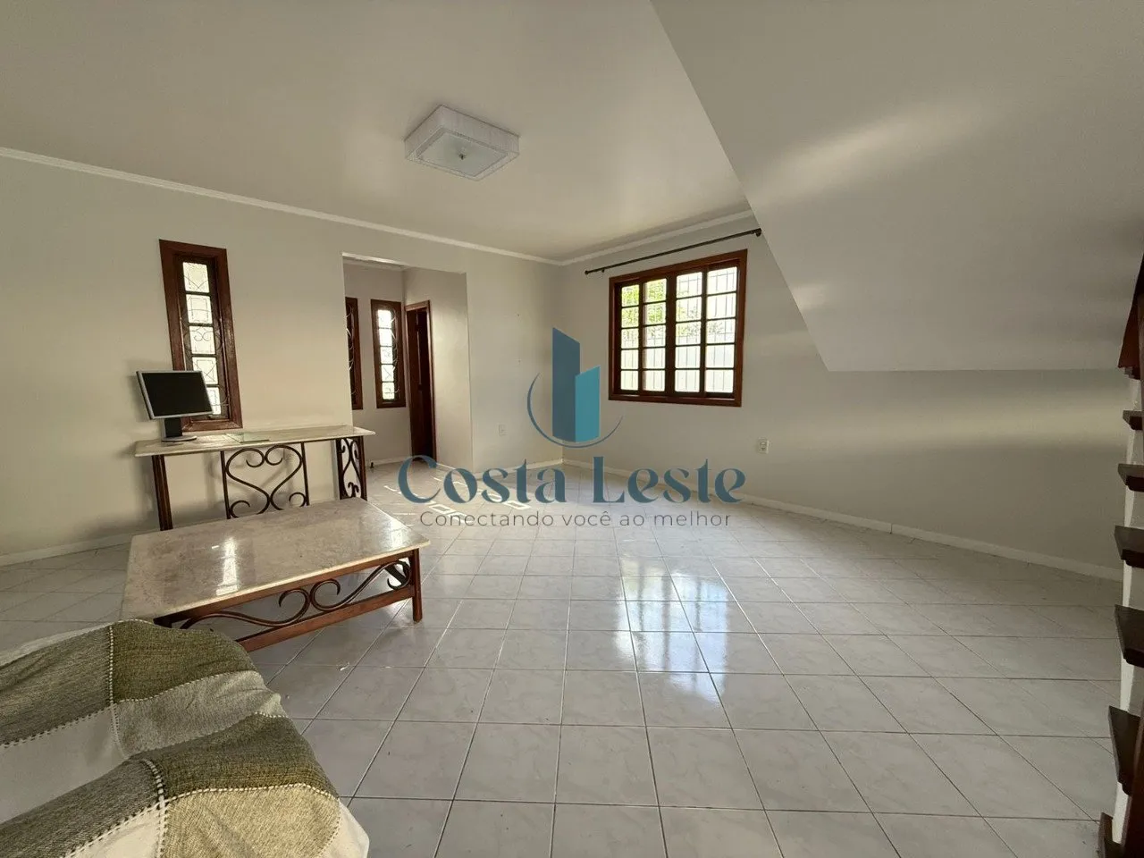 4-bedroom house with a fireplace in Florianópolis — photo 13