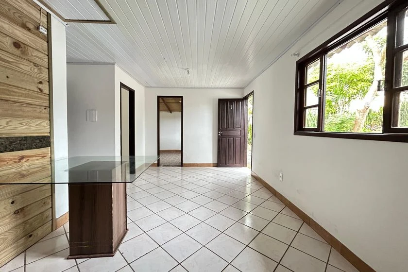 Rental house with 3 bedrooms and a private garden — photo 11