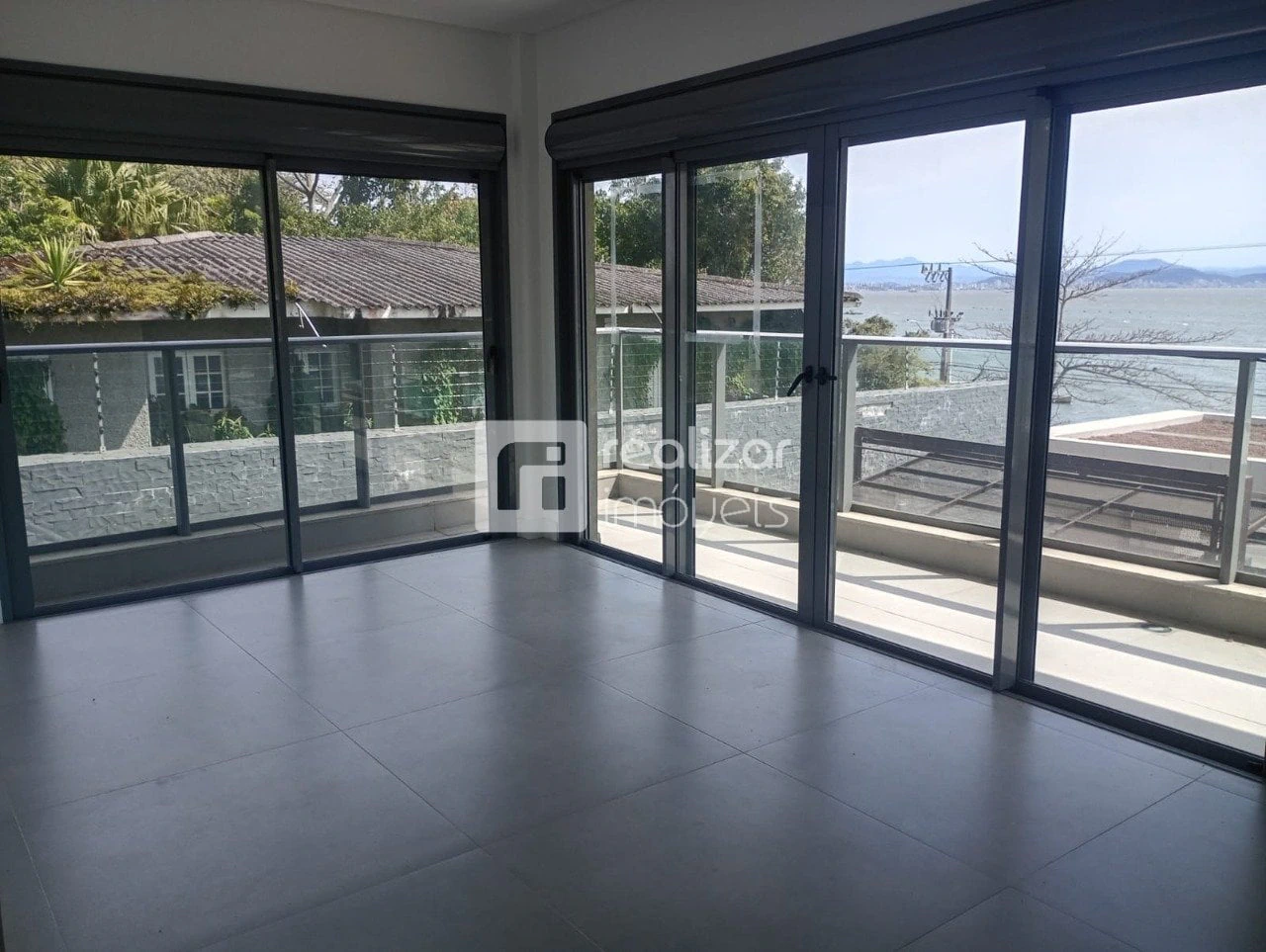 Private BBQ in a 3-bedroom apartment, 198 m² — photo 6