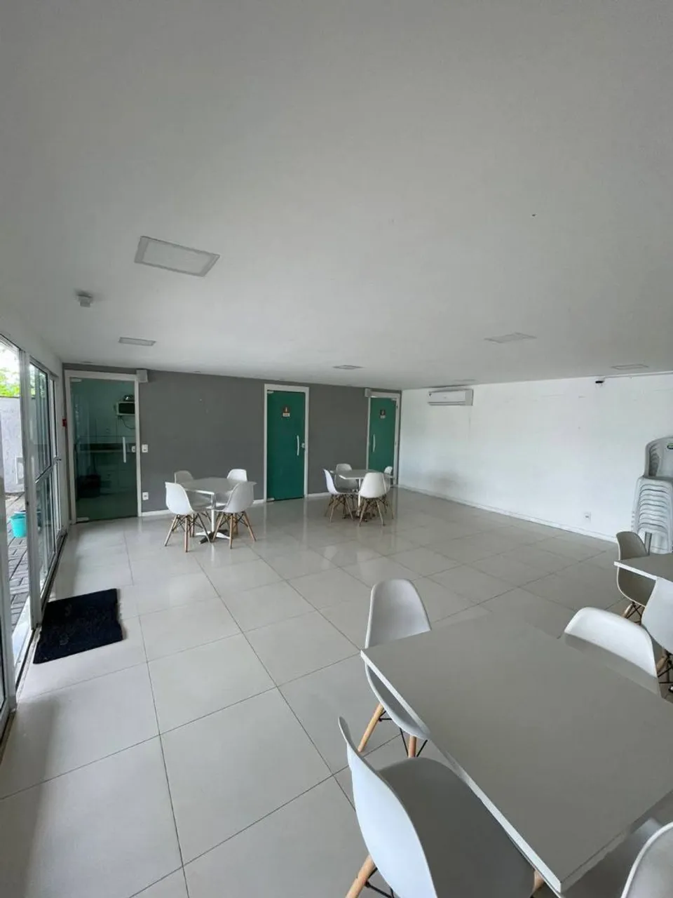 2-bedroom apartment with a washing machine — photo 19