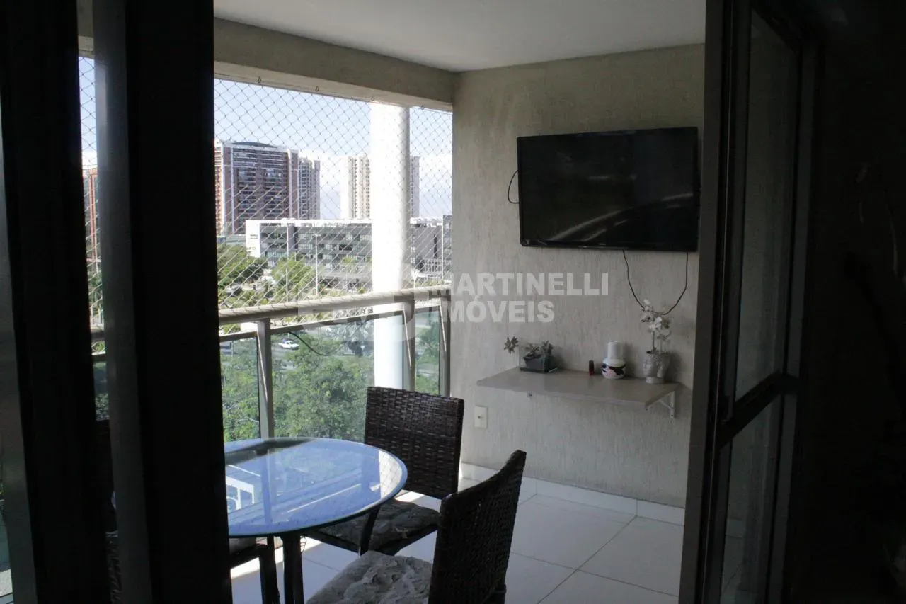 Furnished apartment with 4 bedrooms and a glass balcony — photo 5