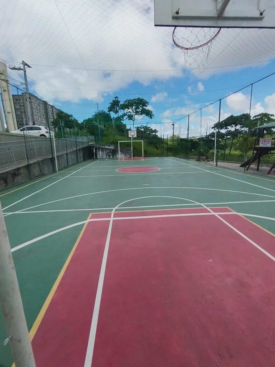 2-bedroom apartment in a building with a gym — photo 9