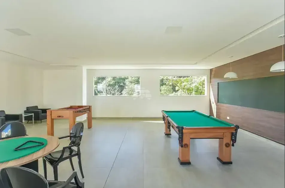 2-bedroom apartment in a building with a gym — photo 15