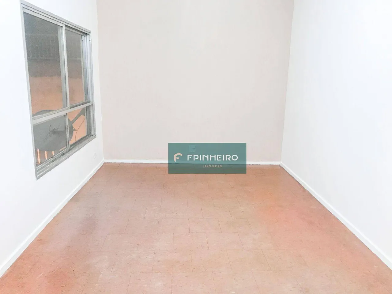 Apartamento de 2 dormitórios com área de lavanderia — photo 18