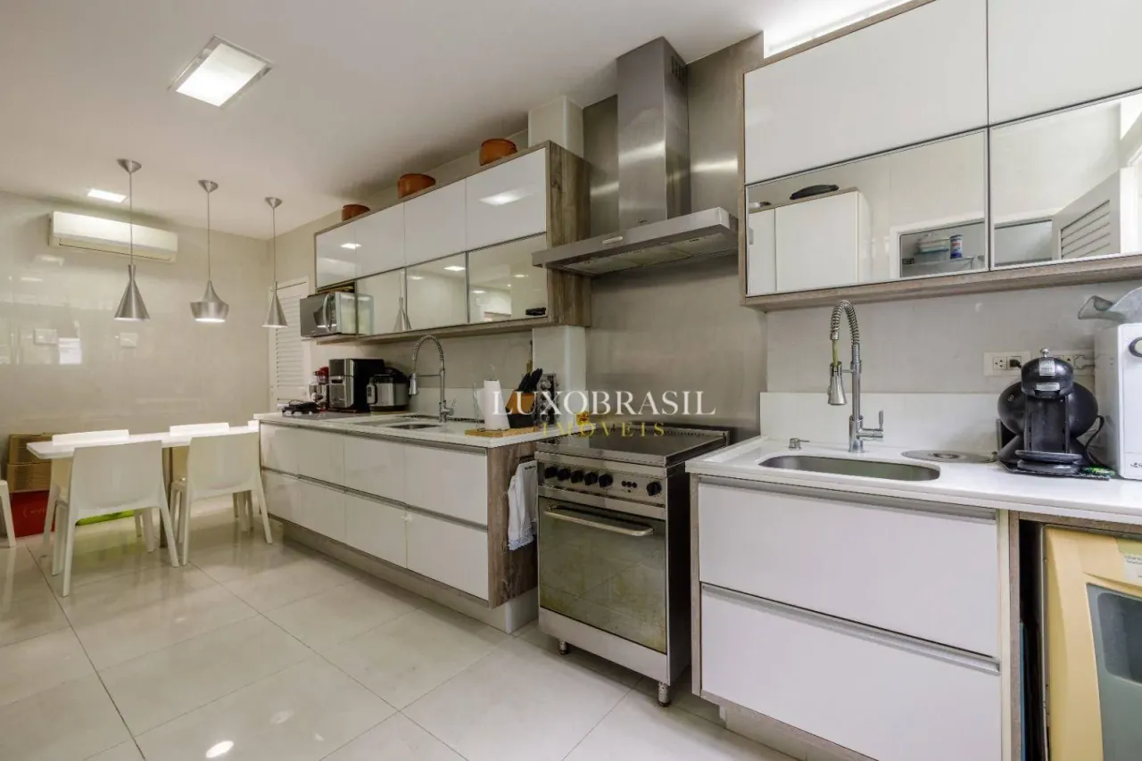 Мебльований будинок 600 м² з 5 кімнатами та 5 ванними — photo 3
