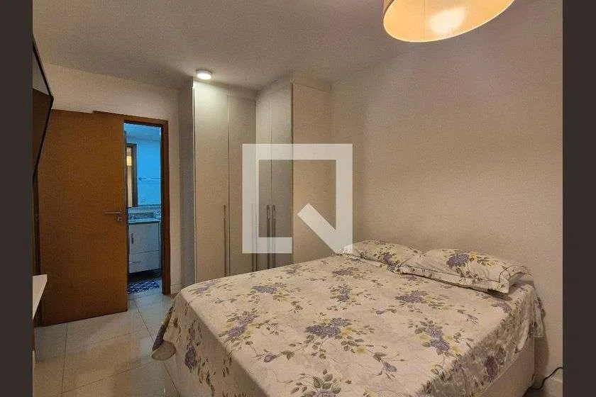 80 m² apartment with a pool in the building — photo 16