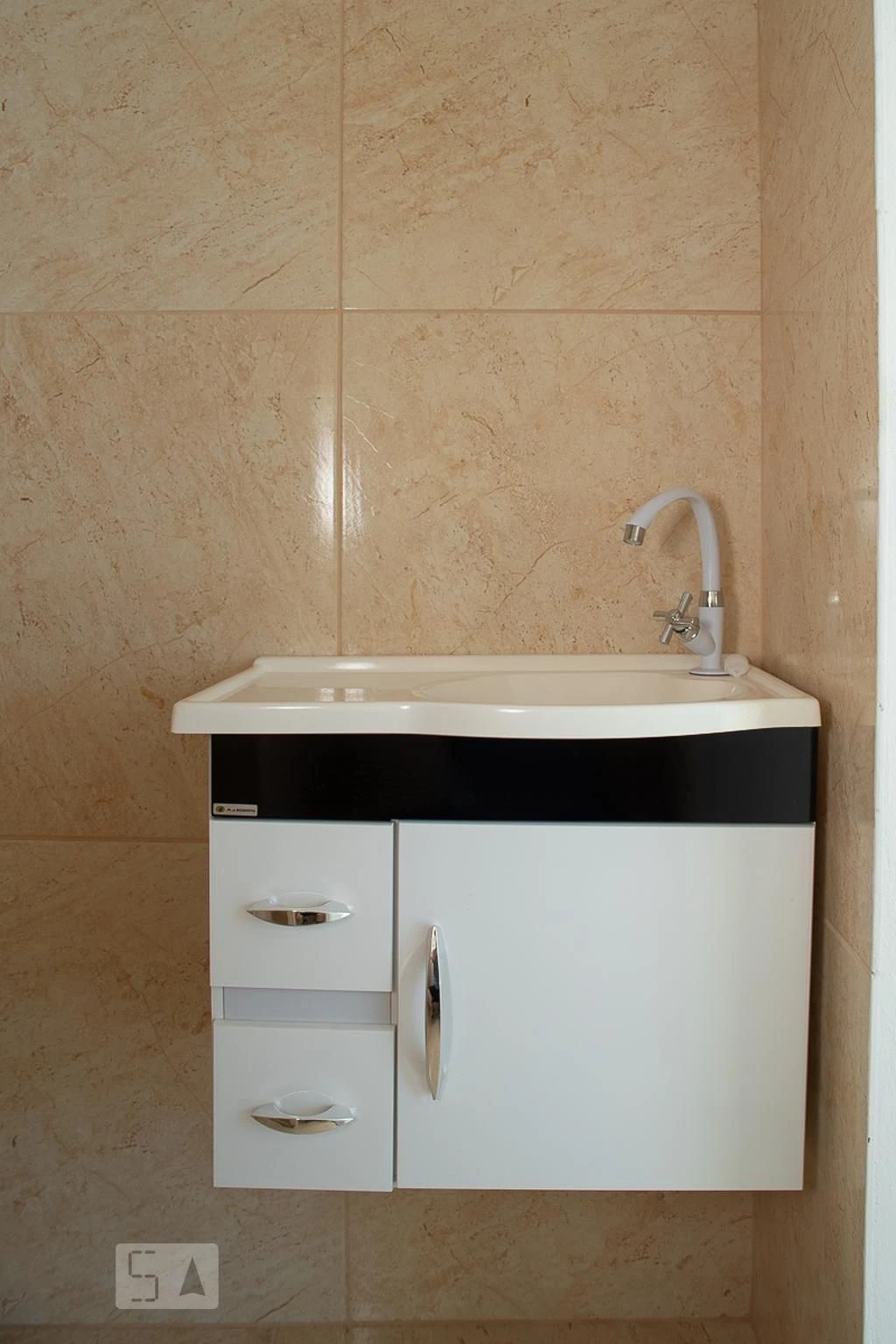 Unfurnished apartment with 2 bedrooms and a balcony — photo 28