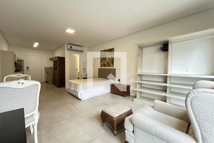 Furnished apartment, 42 m², with a washing machine — photo 4
