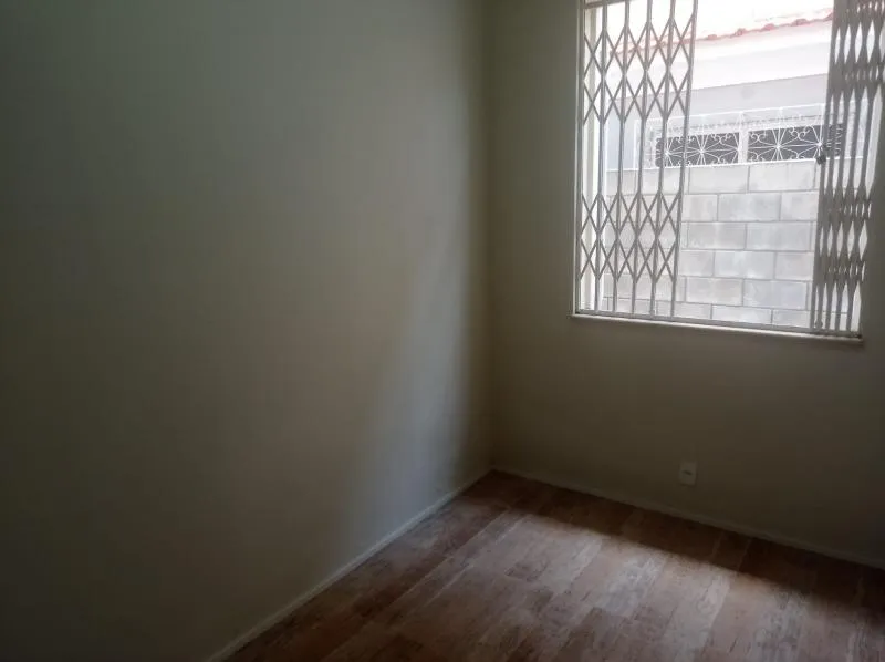 Residential house with 3 bedrooms and a balcony — photo 11