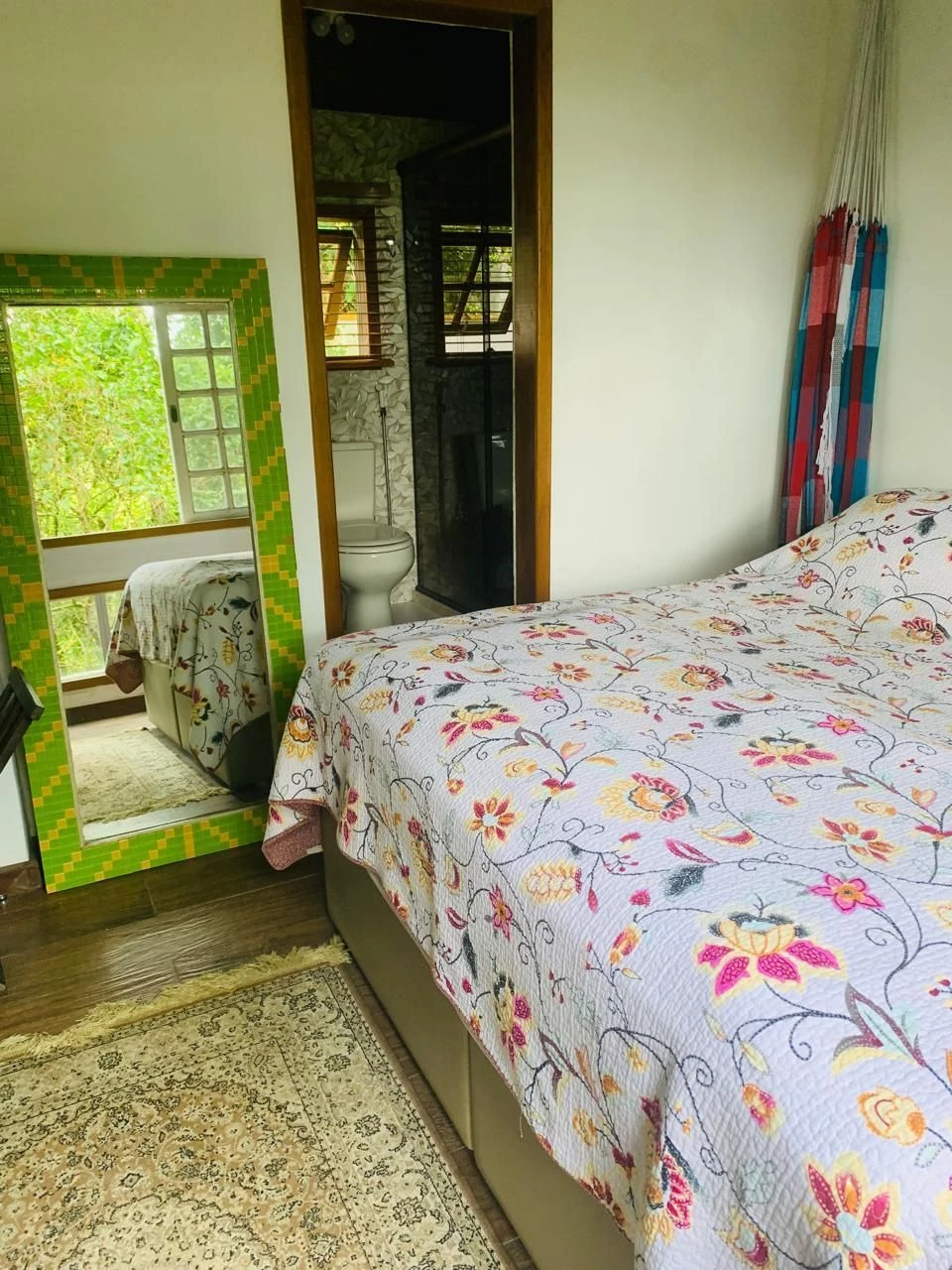 Furnished 1-bedroom house with 2 bathrooms and parking — photo 3