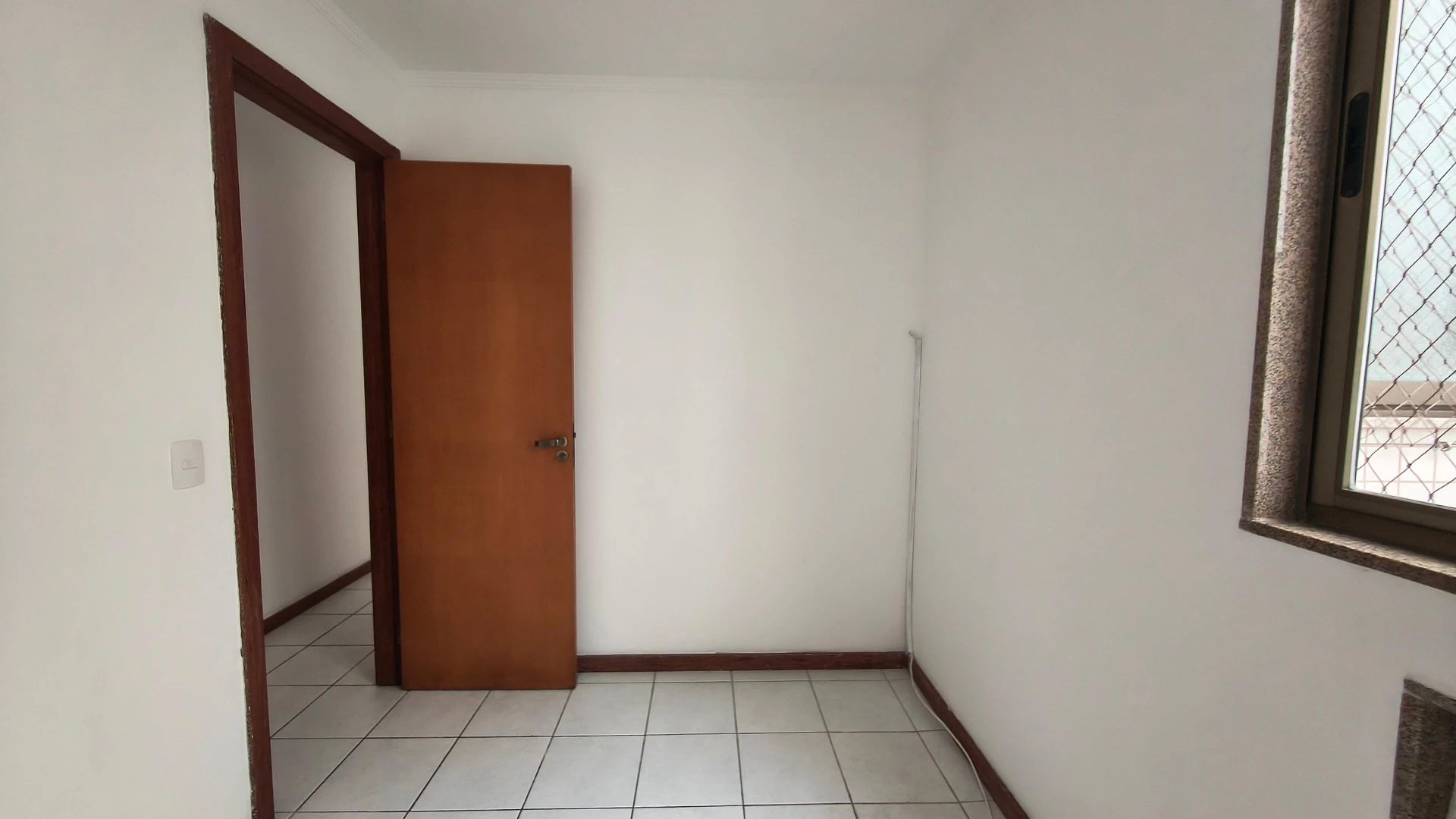 3-bedroom apartment in a building with a pool — photo 31