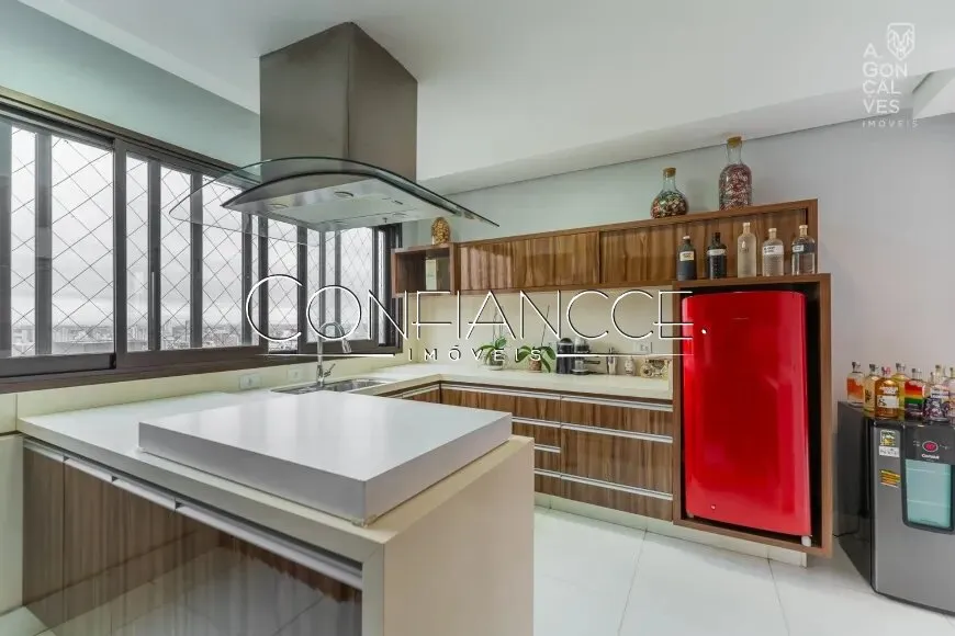 Penthouse with 4 en-suite bedrooms and private BBQ garden — photo 26