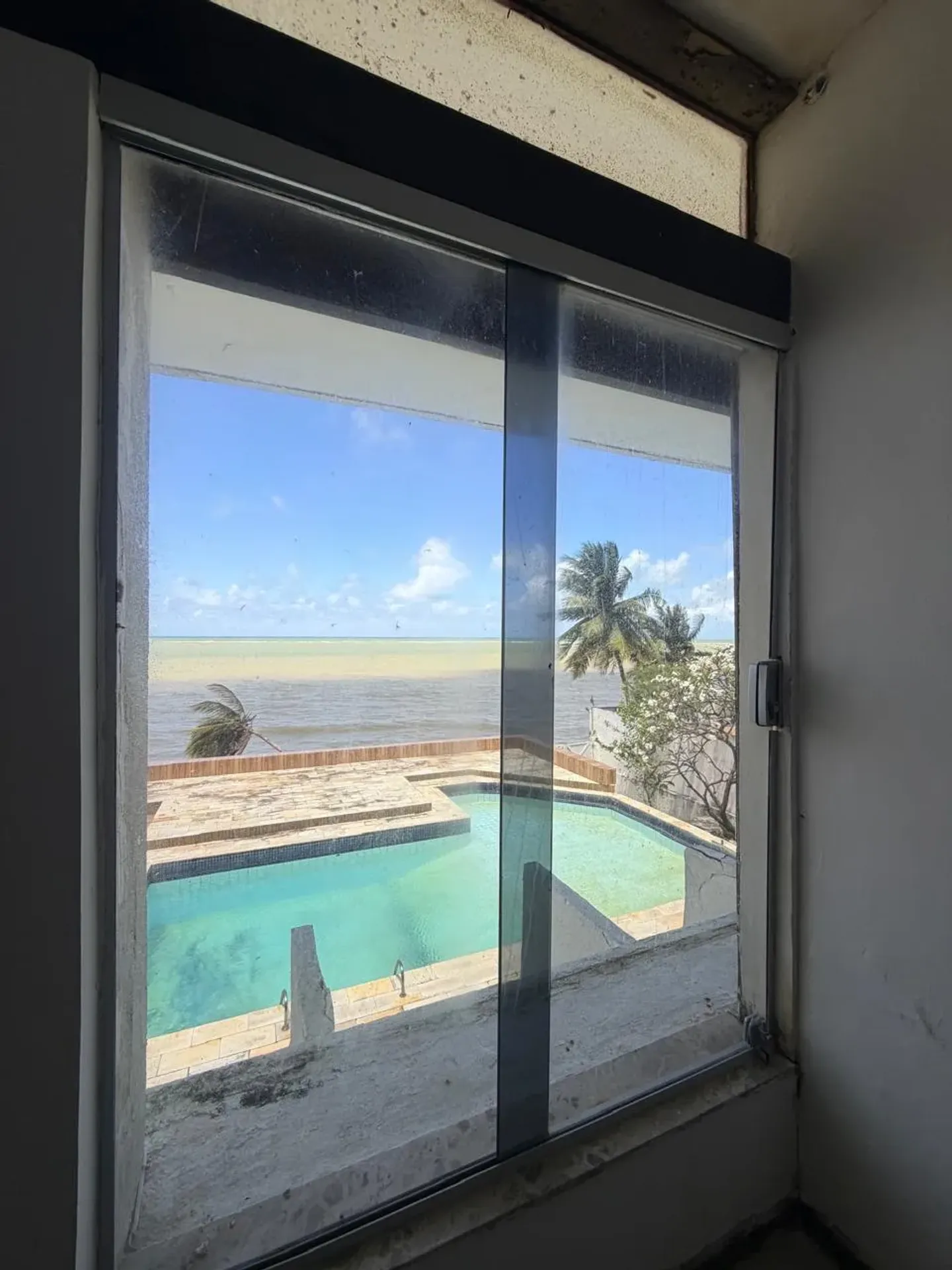 4-bedroom house with a water view in João Pessoa — photo 25