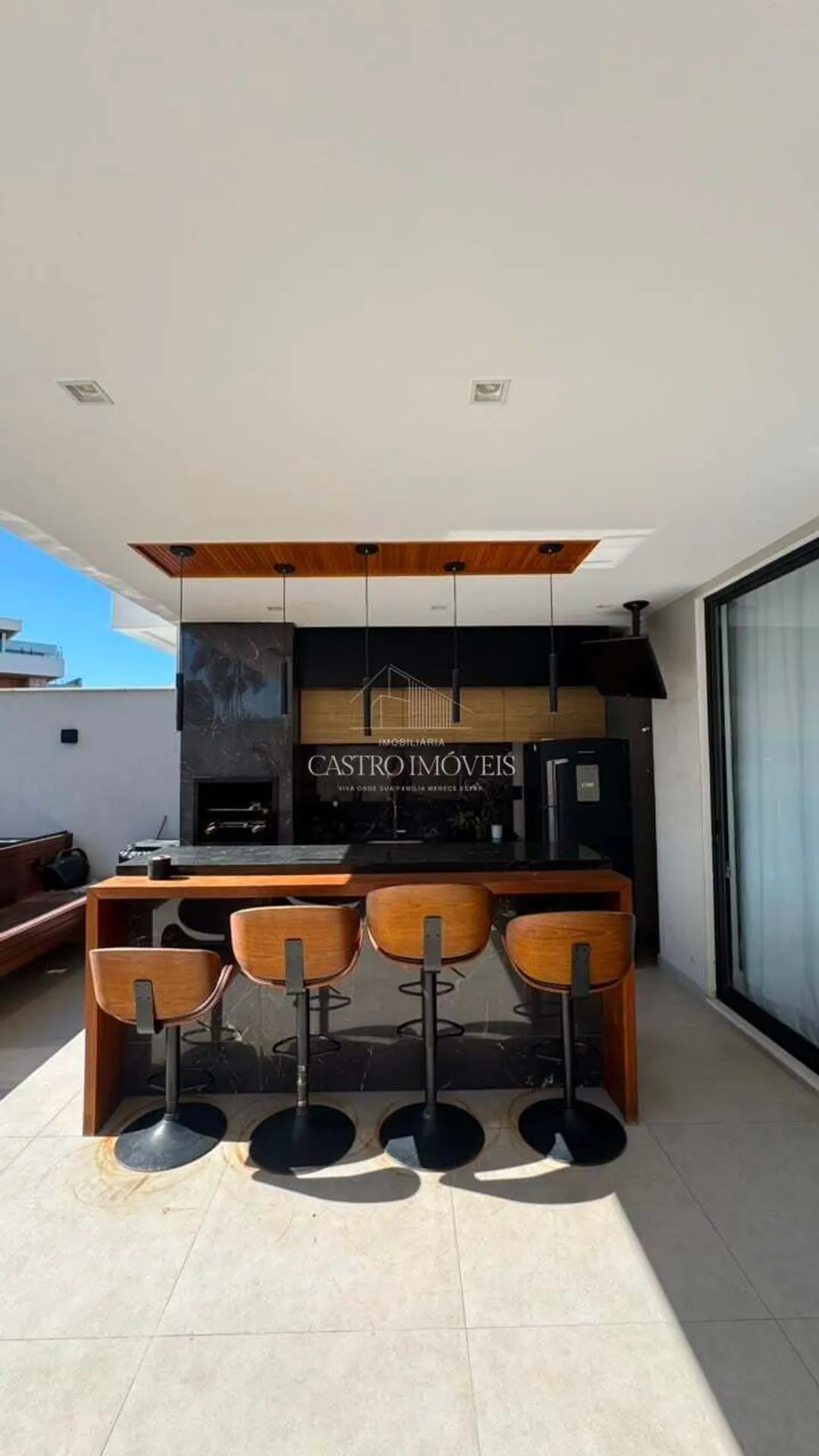 540 m² triplex house with 4 en-suite bedrooms — photo 31