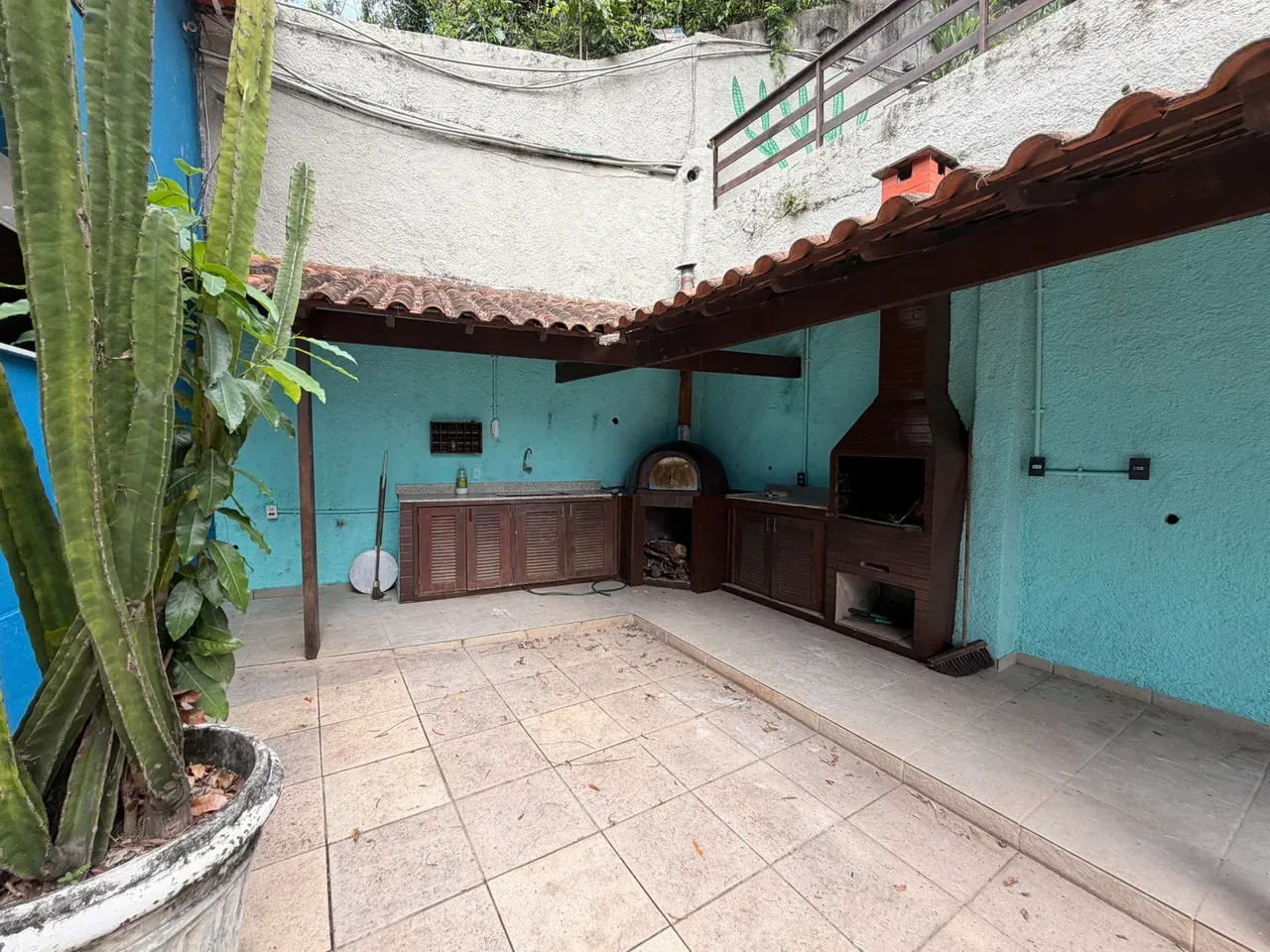 4-bedroom house with a bathtub in Rio de Janeiro — photo 19