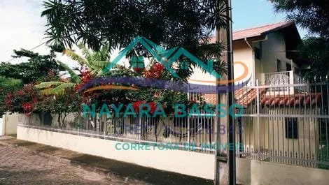 450 m² unfurnished house with 6 bedrooms and private garden — photo 42