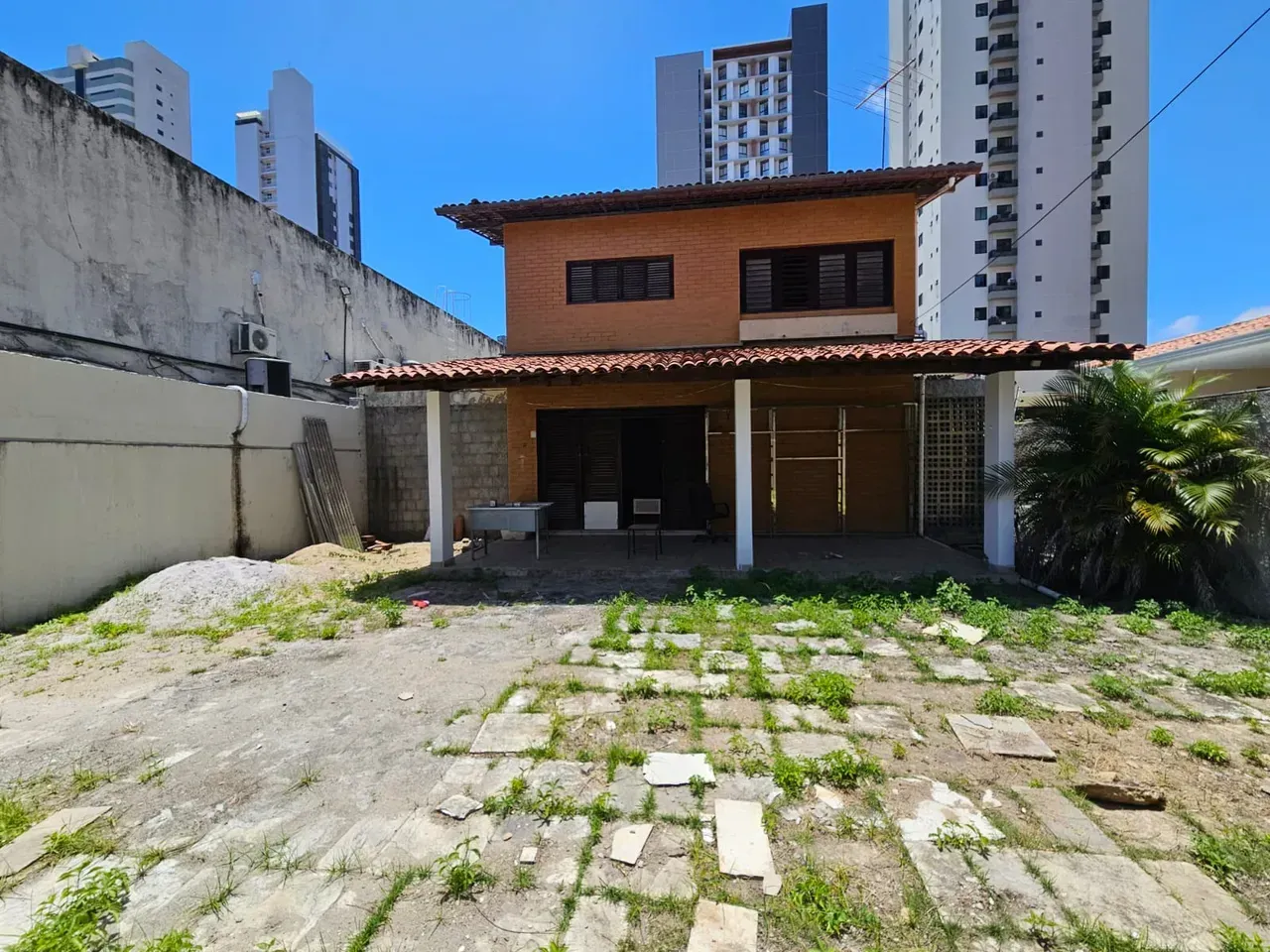 3-bedroom house with a washing machine in João Pessoa — photo 18