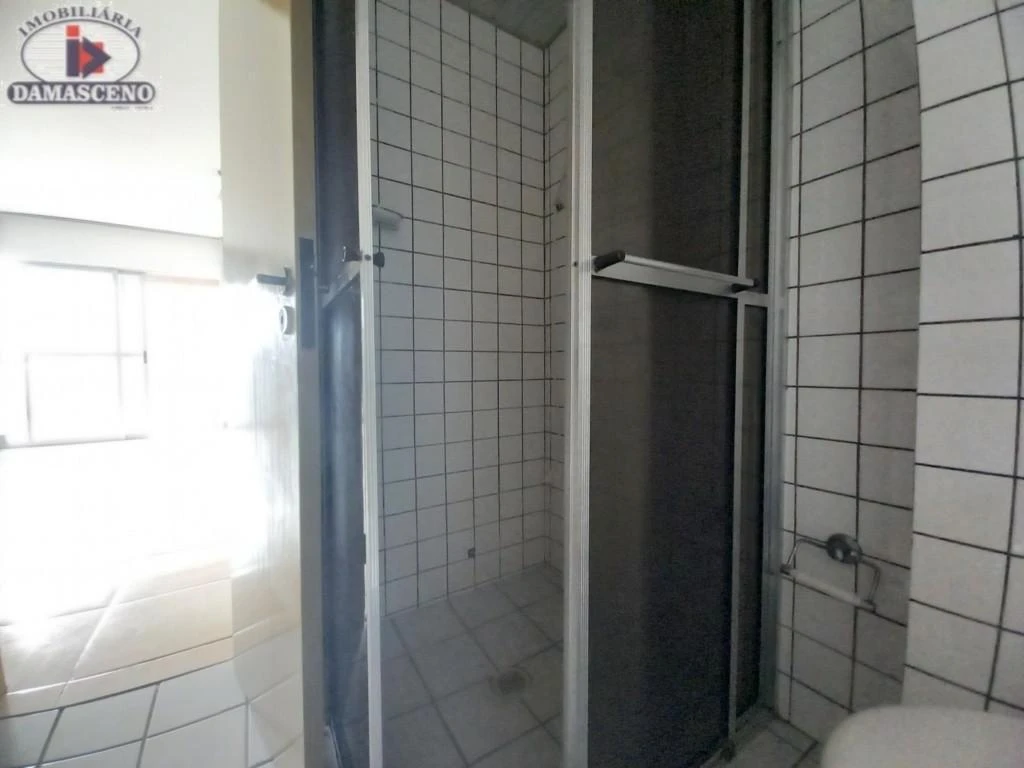 Квартира з однією спальнею та заскленим балконом — photo 9